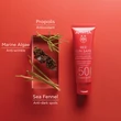 Kép 4/7 - Apivita Bee Sun Safe Színezett Arckrém Ráncok És Pigmentfoltok Ellen SPF50 50 ml